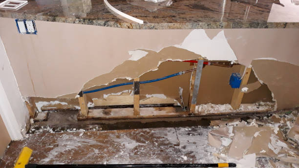 Best Commercial water damage restoration  in Val Verde, CA